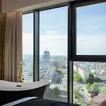 Goldstar Apartament- Wanna Z Widokiem, 19 Pietro, Hanza Tower 아파트
