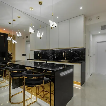 Goldstar Apartament- Wanna Z Widokiem, 19 Pietro, Hanza Tower 슈체친